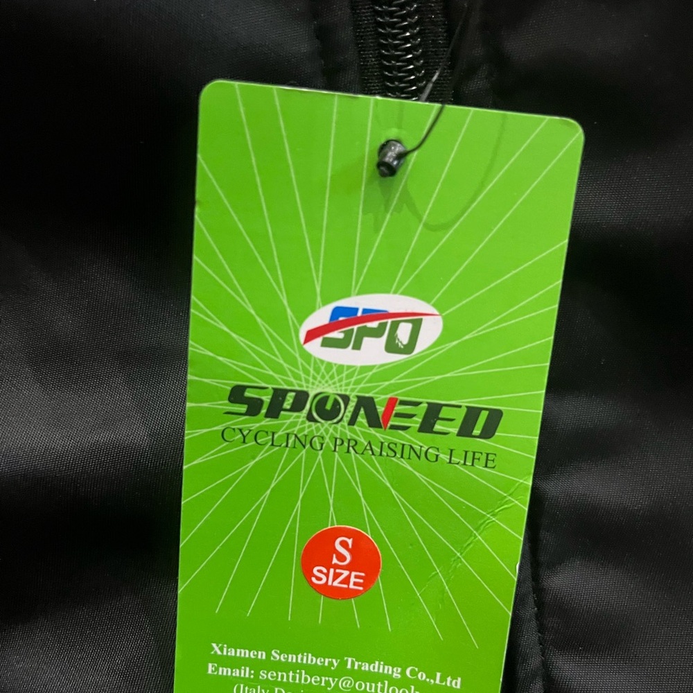 Sponeed wind breaker bicycle jack. Brand new in original bag and never worn